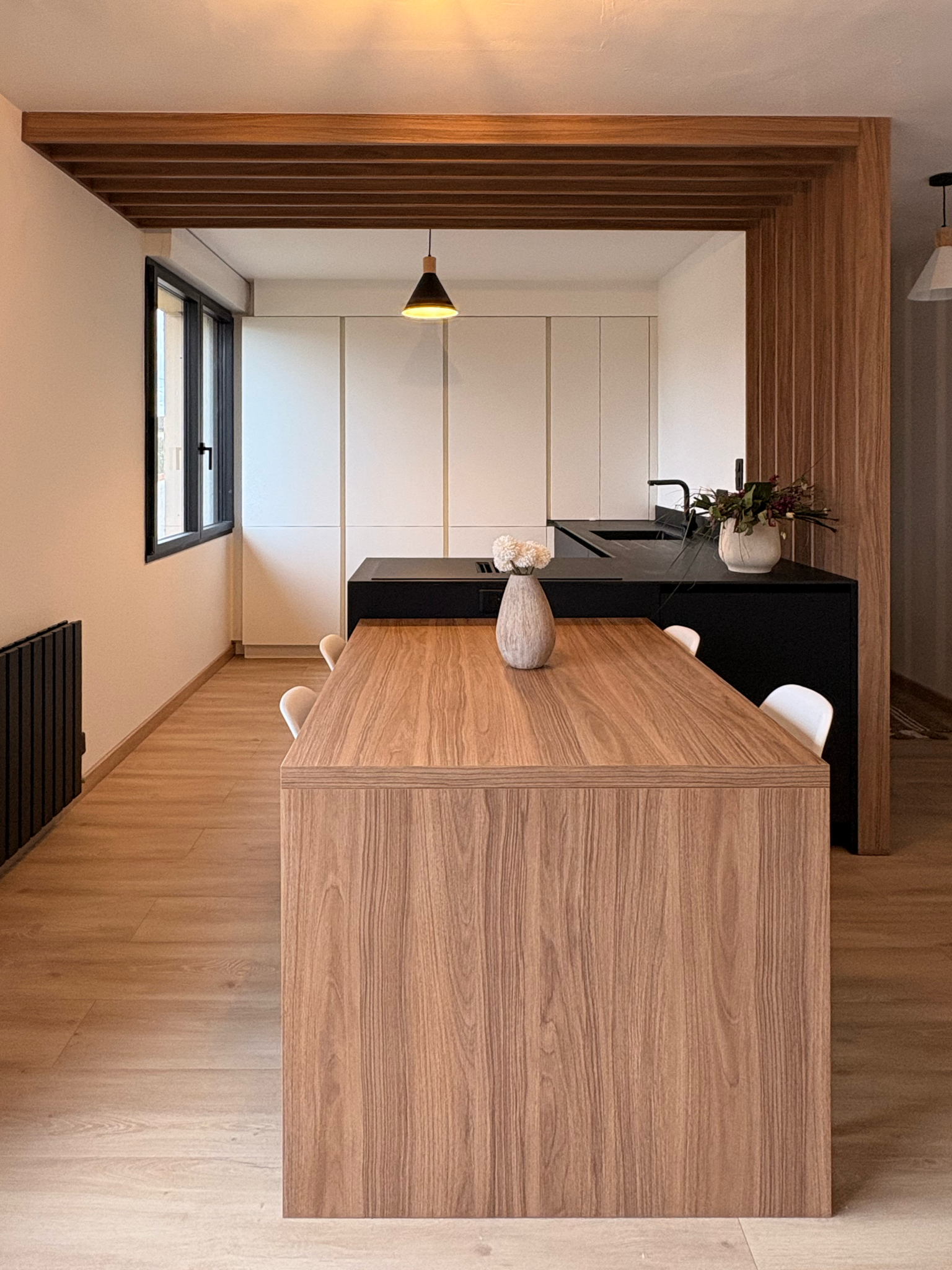 Créations de cuisines sur mesure SP CUISINE avec Armony Cucine, fabrication italienne avec granit, de chez GRANICO. Expert en cuisine sur mesure. Cuisine blanche, noire et bois